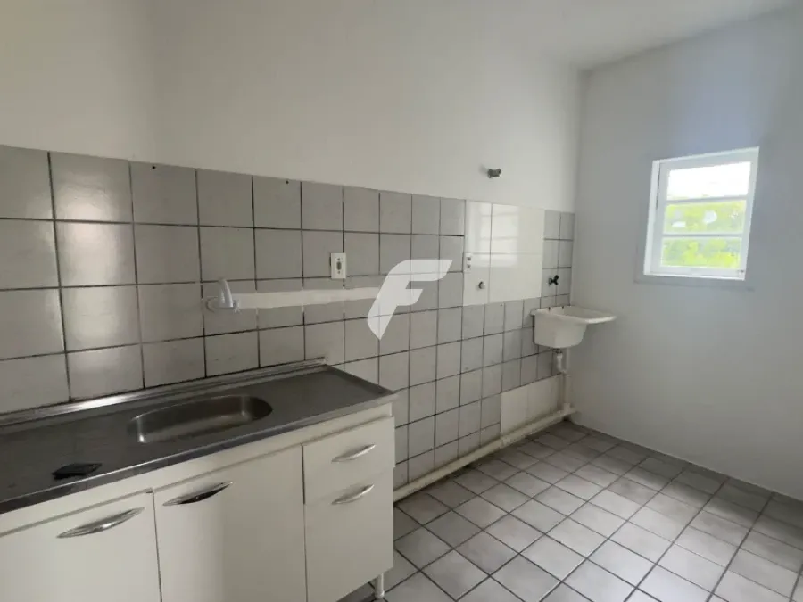 Apartamento para aluguel anual com 2 dormitórios e vaga — photo 3