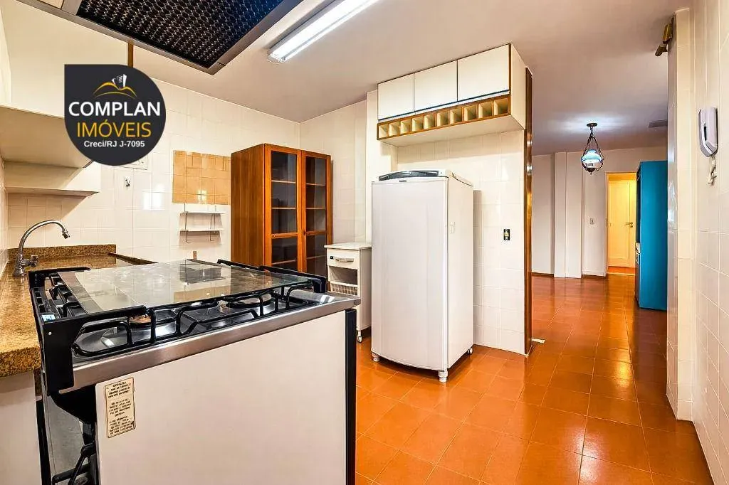 Apartamento com 3 quartos e armários embutidos — photo 29