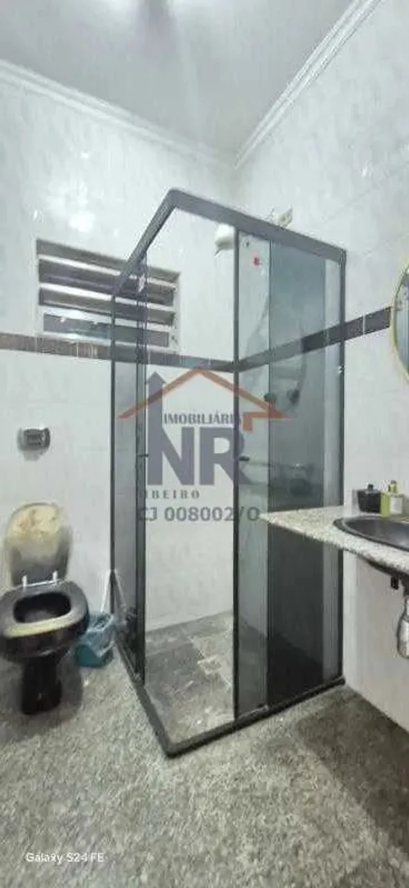 Furnished 4-bedroom house with a gas stove — photo 17