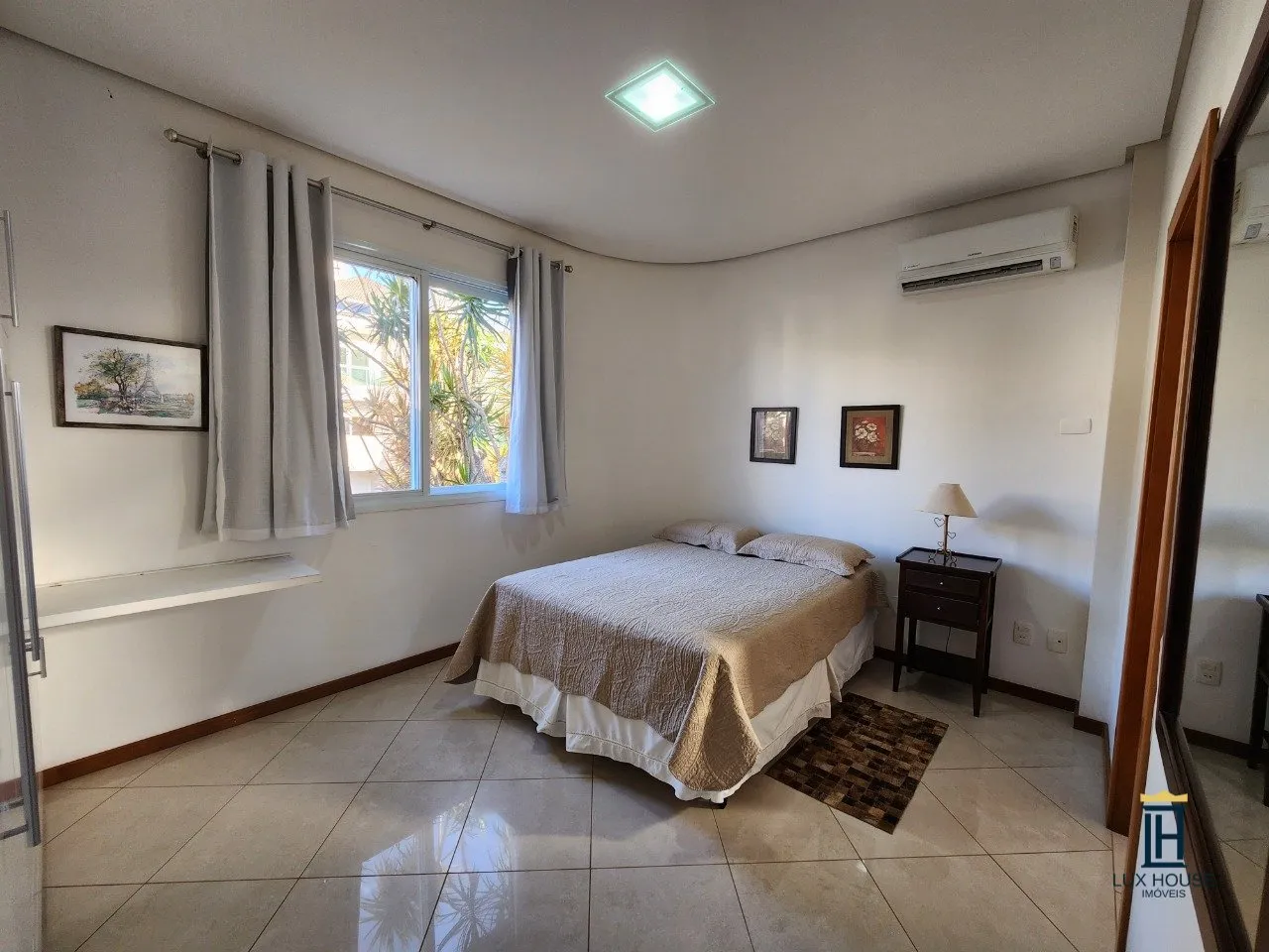 Casa amueblada con 6 dormitorios y 600 m² — photo 29