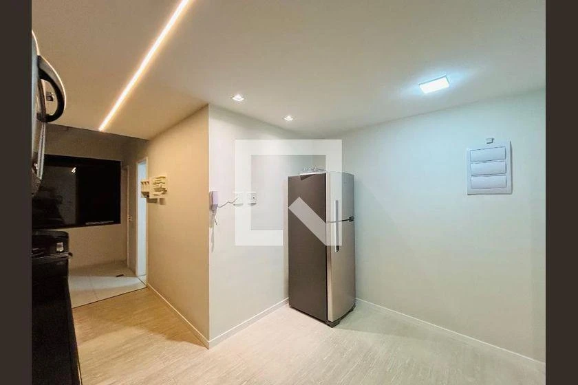 Walk-in closet in a 3-bedroom apartment, 120 m² — photo 3