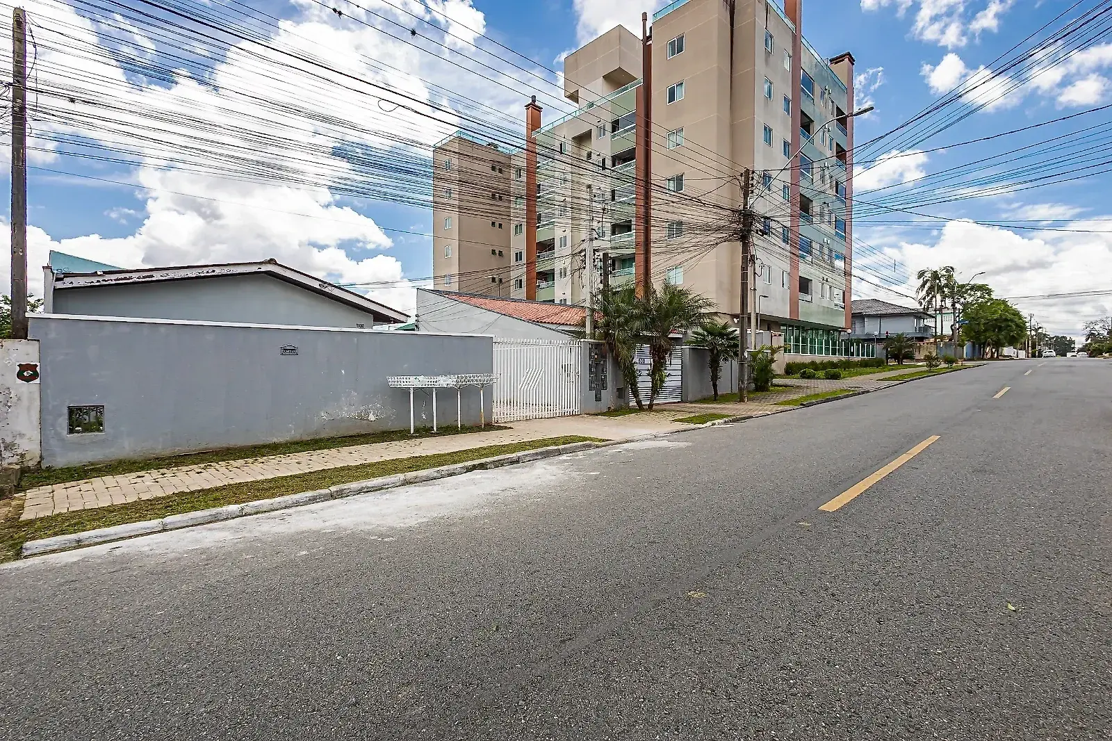 One-bedroom apartment with a washing machine in Curitiba — photo 24