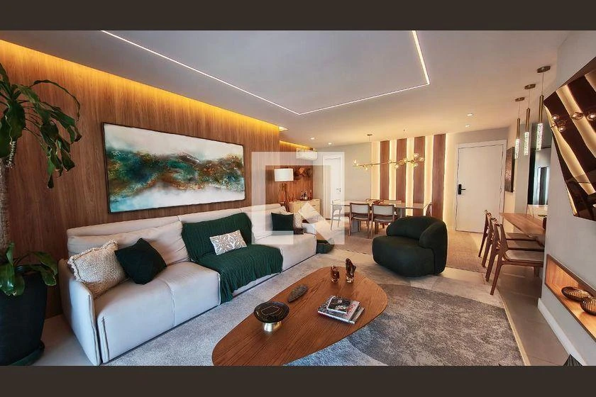 4-bedroom apartment with a glass-enclosed balcony — photo 21