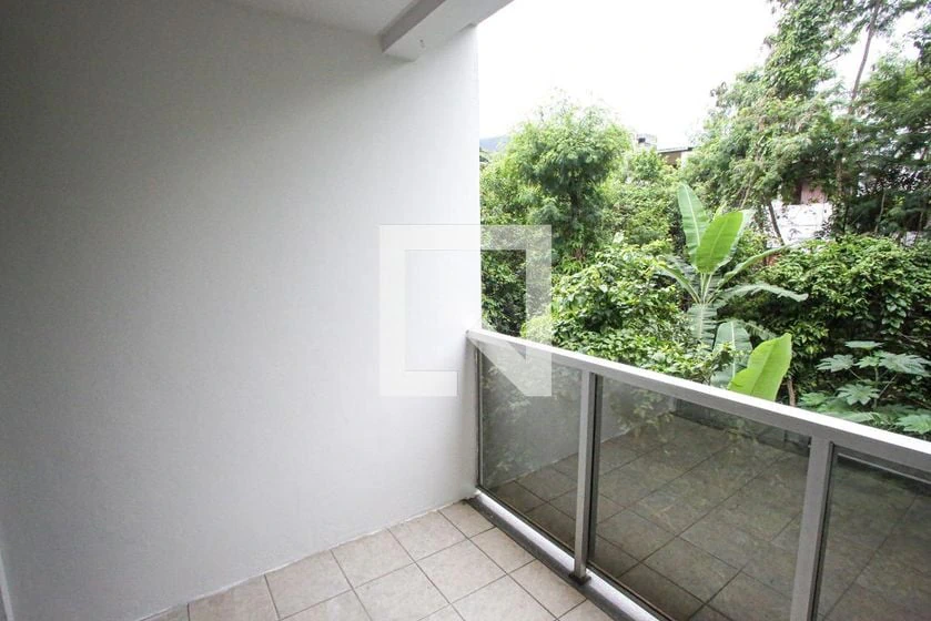 2-bedroom apartment in a building with a gym — photo 24