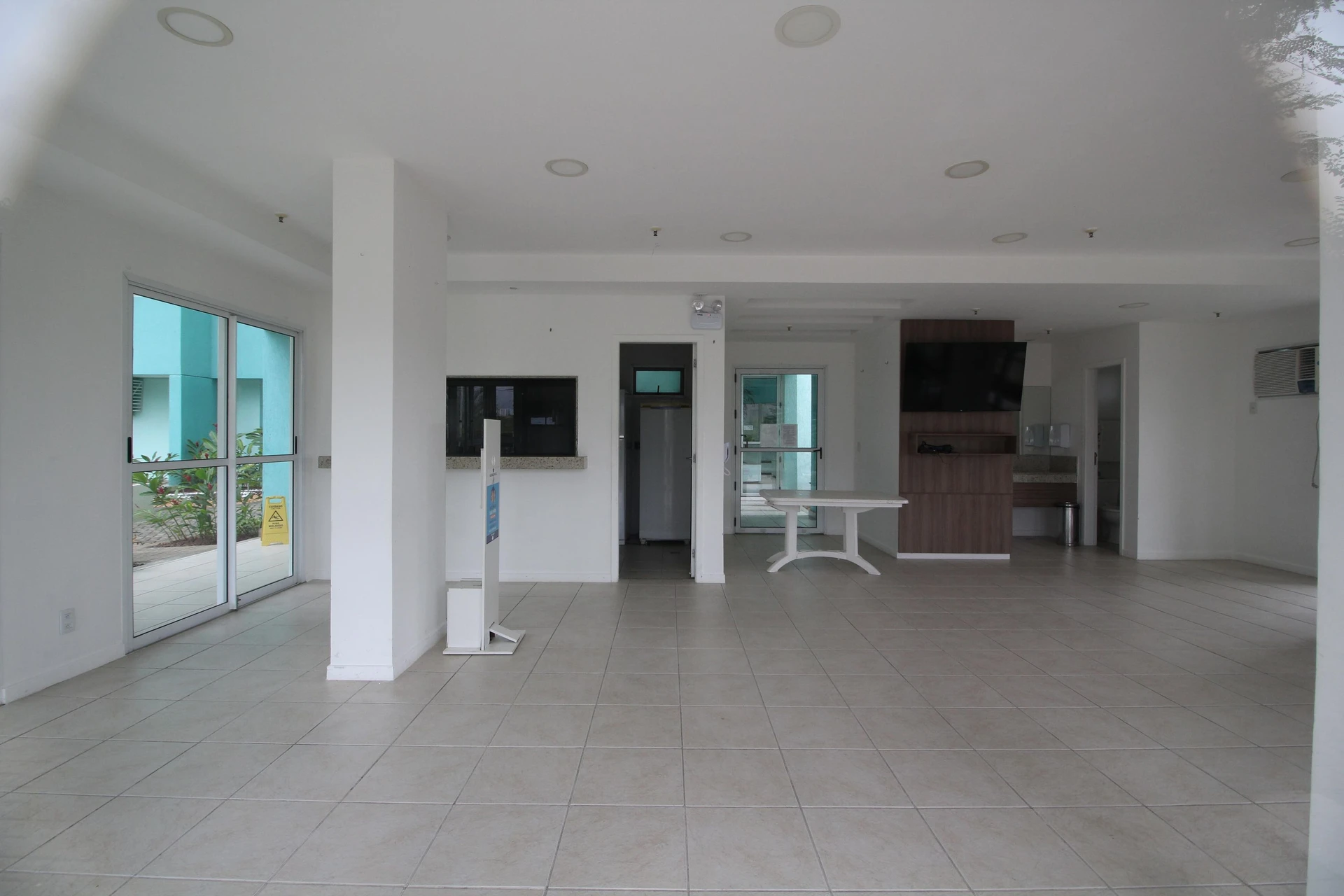 Furnished apartment, 80 m², with a washing machine — photo 52