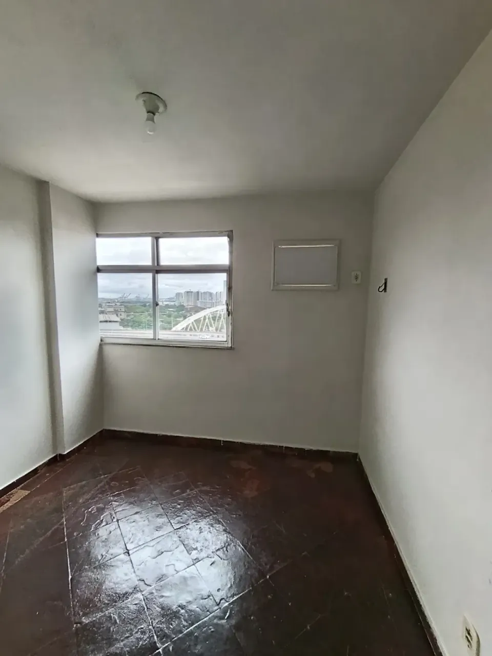 Unfurnished 3-bedroom apartment with 2 bathrooms — photo 10