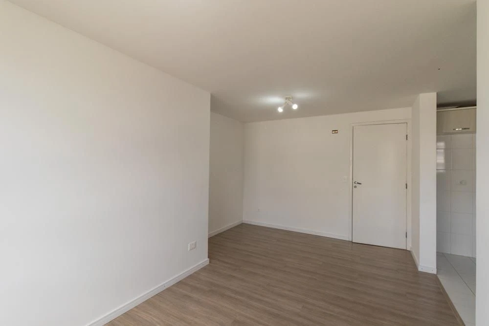 2-bedroom apartment with a home office — photo 6