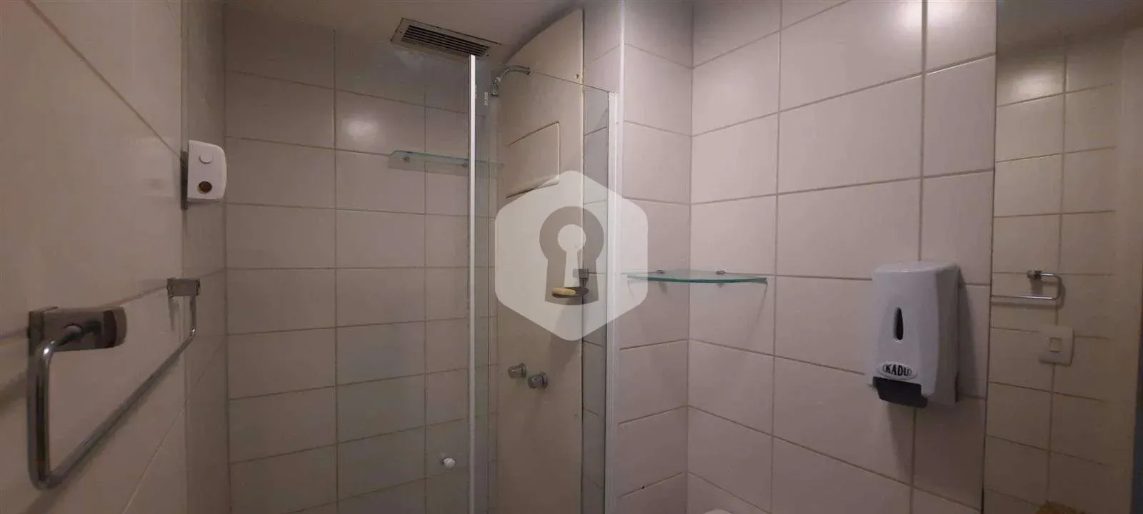 Apartamento de 2 quartos com varanda envidraçada — photo 14