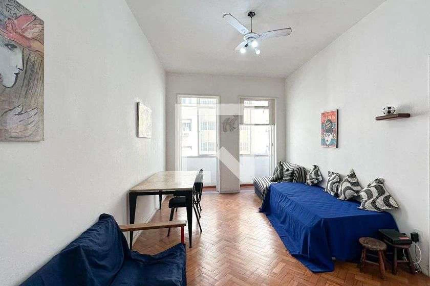 Furnished 4-bedroom apartment with 10 parking spaces