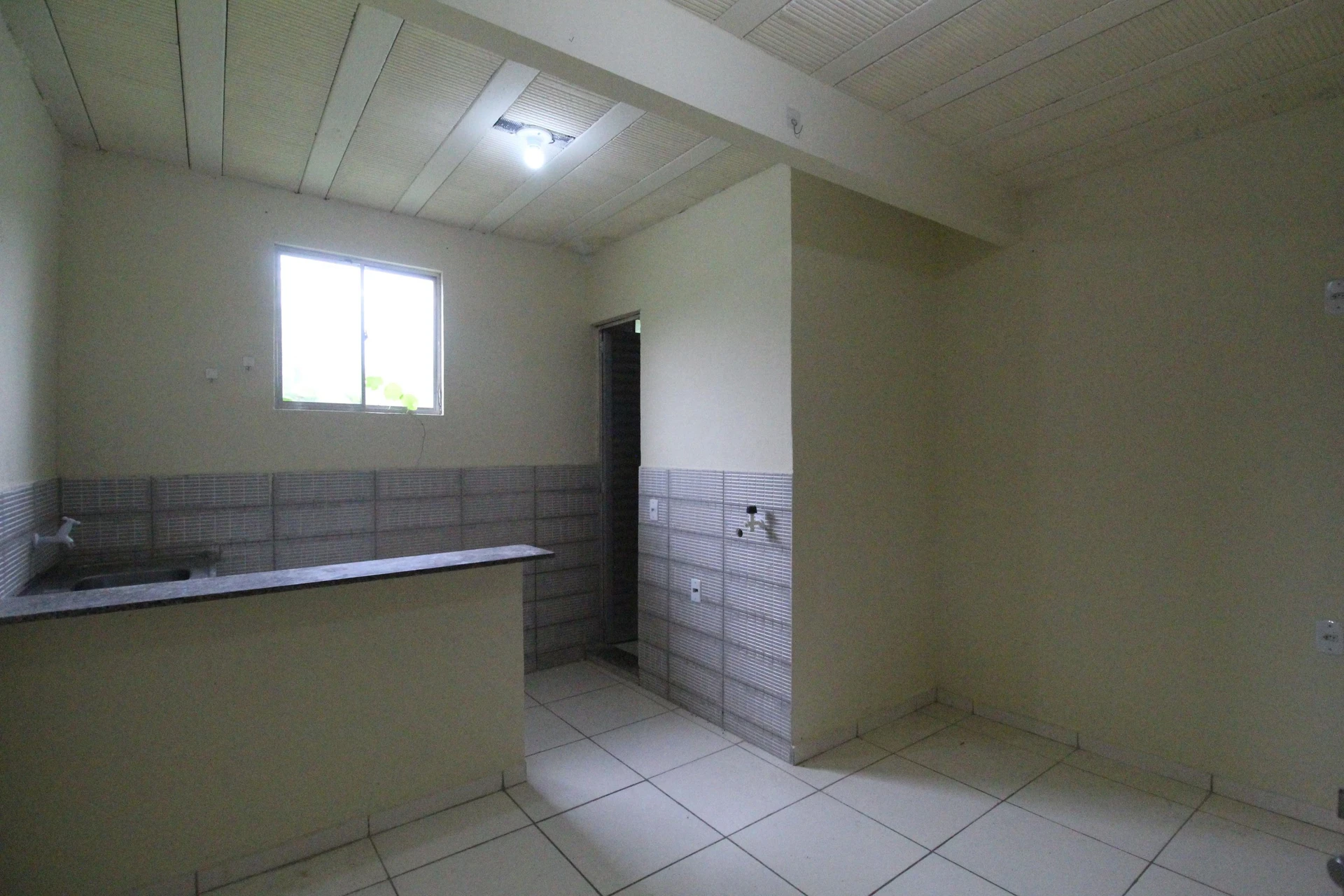 Kitnet sin amueblar con 1 suite y 1 baño — photo 2