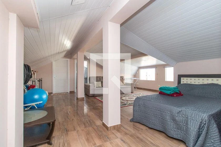 4-bedroom house with a home office in Curitiba — photo 3
