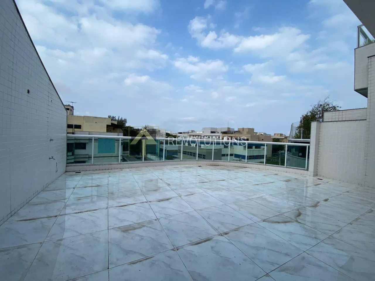 Penthouse with 4 bedrooms and 5 bathrooms — photo 13