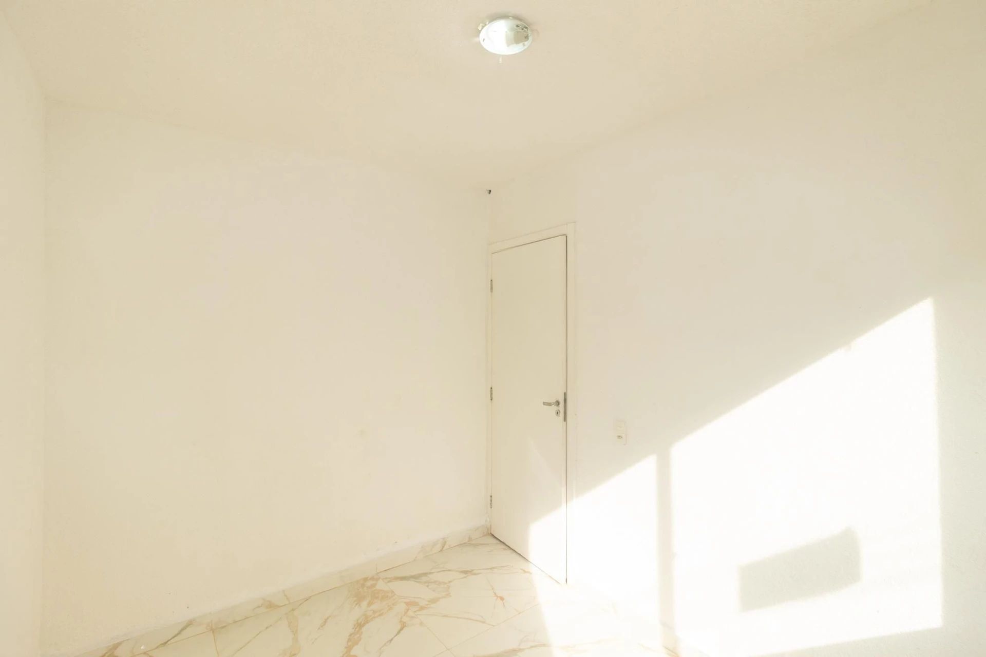 Apartment with 2 bedrooms and a kitchenette stove — photo 28