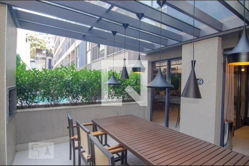 One-bedroom apartment in a building with a gym — photo 6