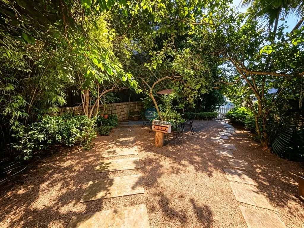 Casa mobiliada com 4 quartos e jardim privativo — photo 21
