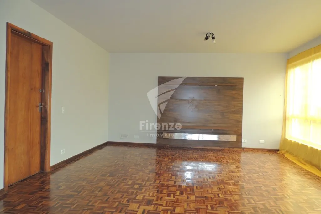 3-bedroom apartment with 1 suite and 2 parking spots — photo 4