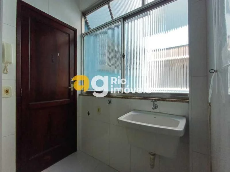 Departamento de 1 dormitorio con piso de madera o laminado — photo 10
