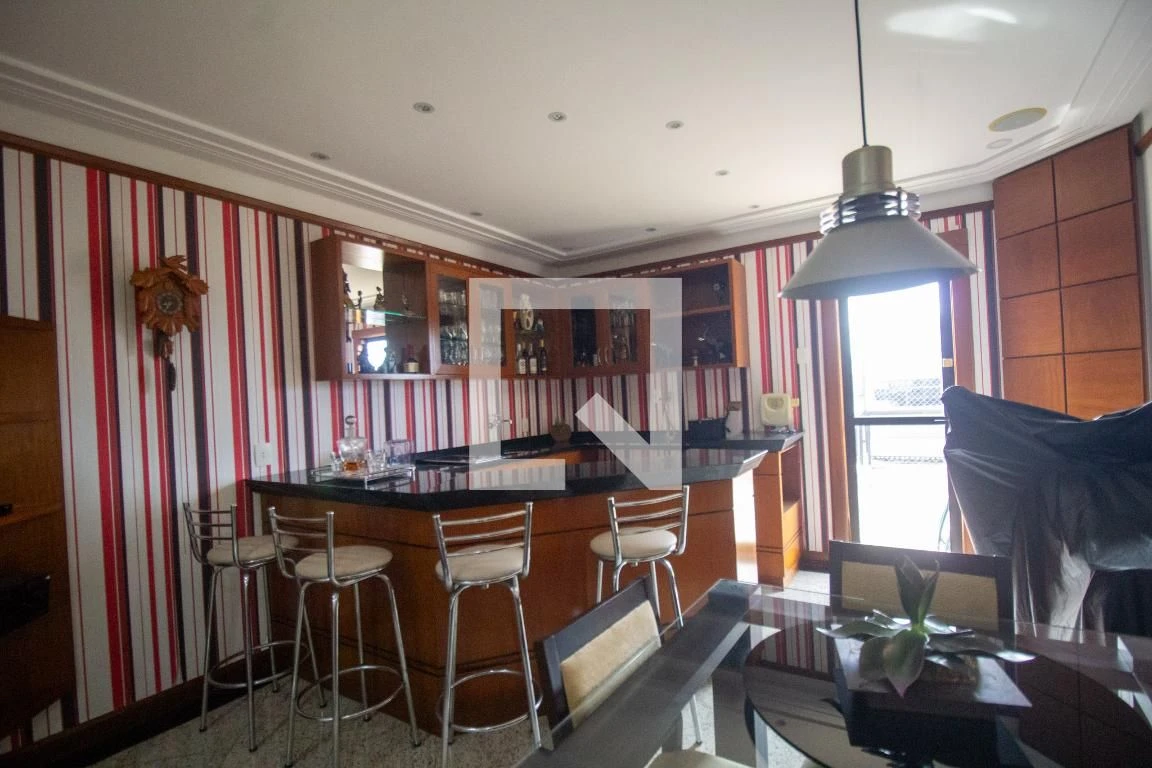 Apartamento mobiliado com 4 quartos e jacuzzi no prédio — photo 10
