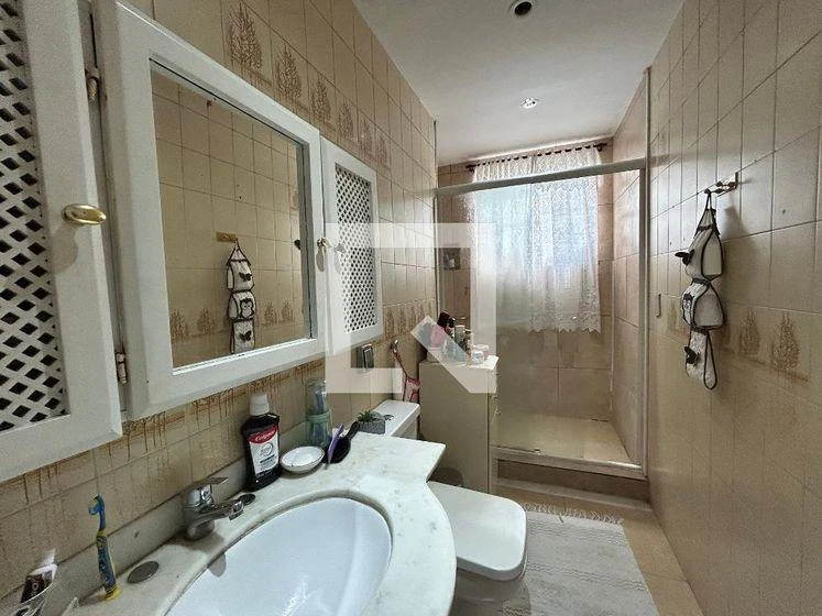 270 m² house with a glass-enclosed balcony and a dryer — photo 31