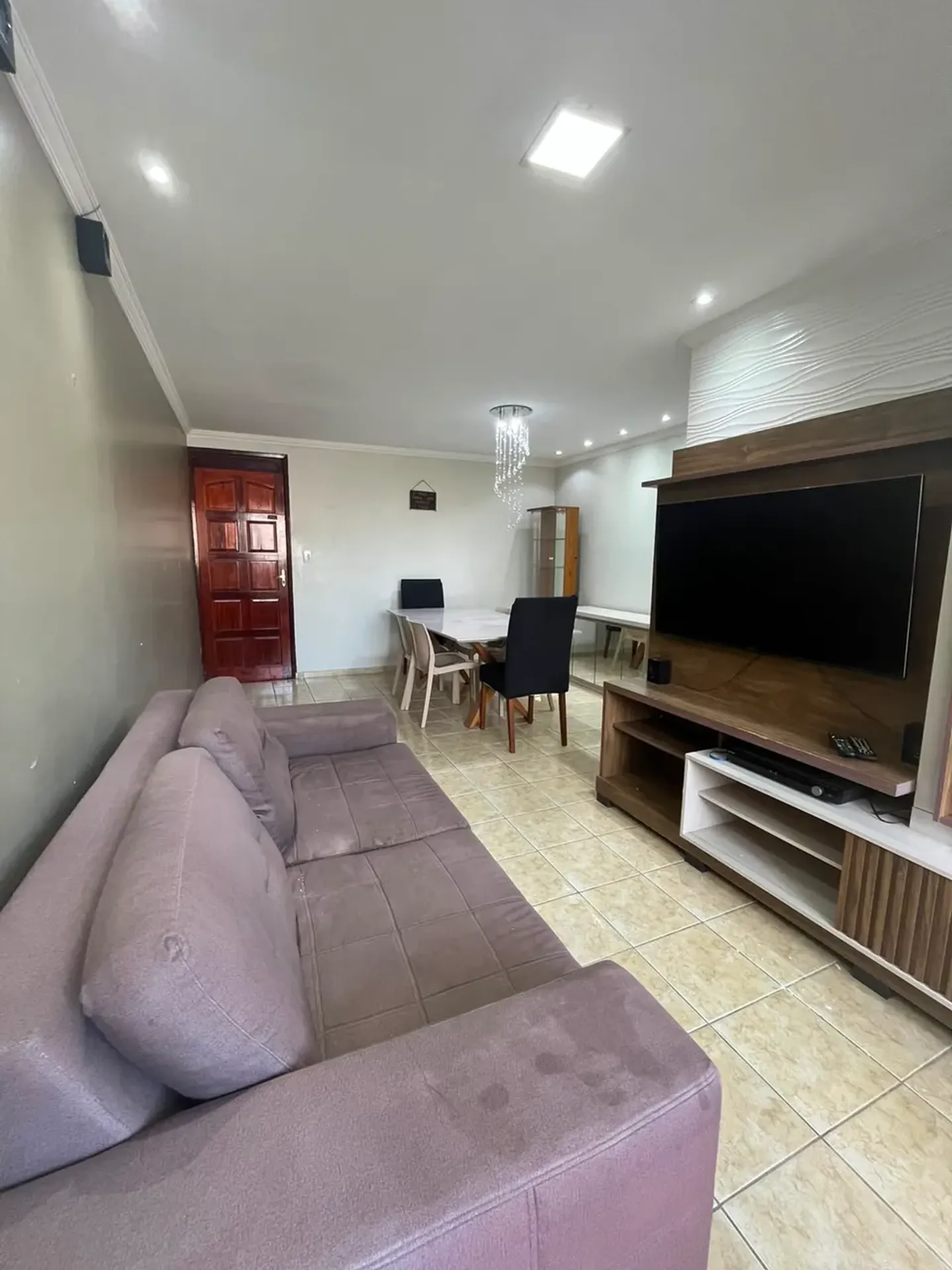 Furnished apartment with 3 bedrooms and an en-suite — photo 7