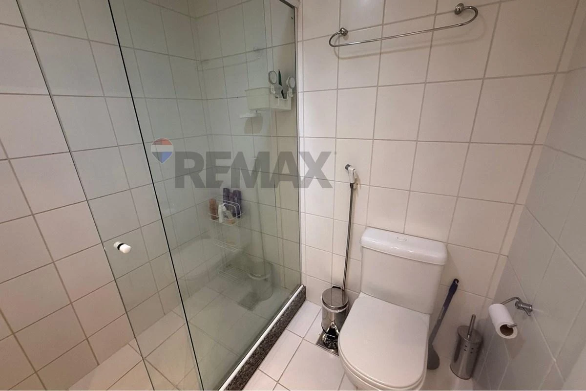 Apartamento reformado de 98 m² com varanda fechada — photo 34