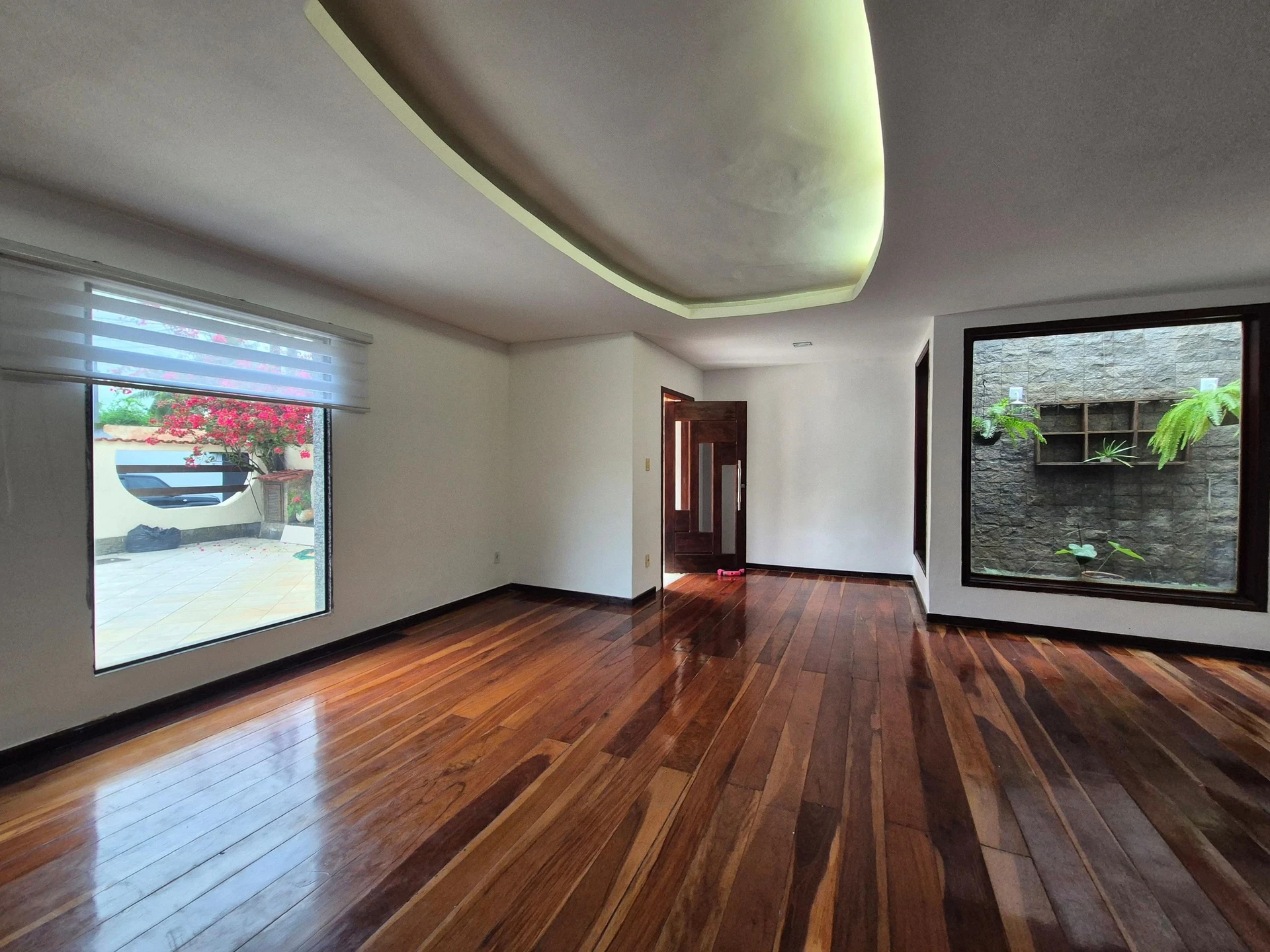 Casa em condomínio com 3 suítes e churrasqueira na varanda — photo 3