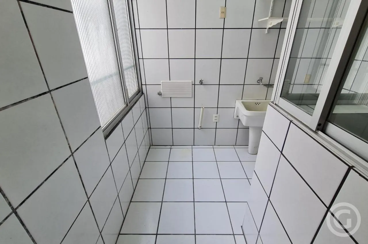 Apartment, 100 m², with a glass-enclosed balcony — photo 8