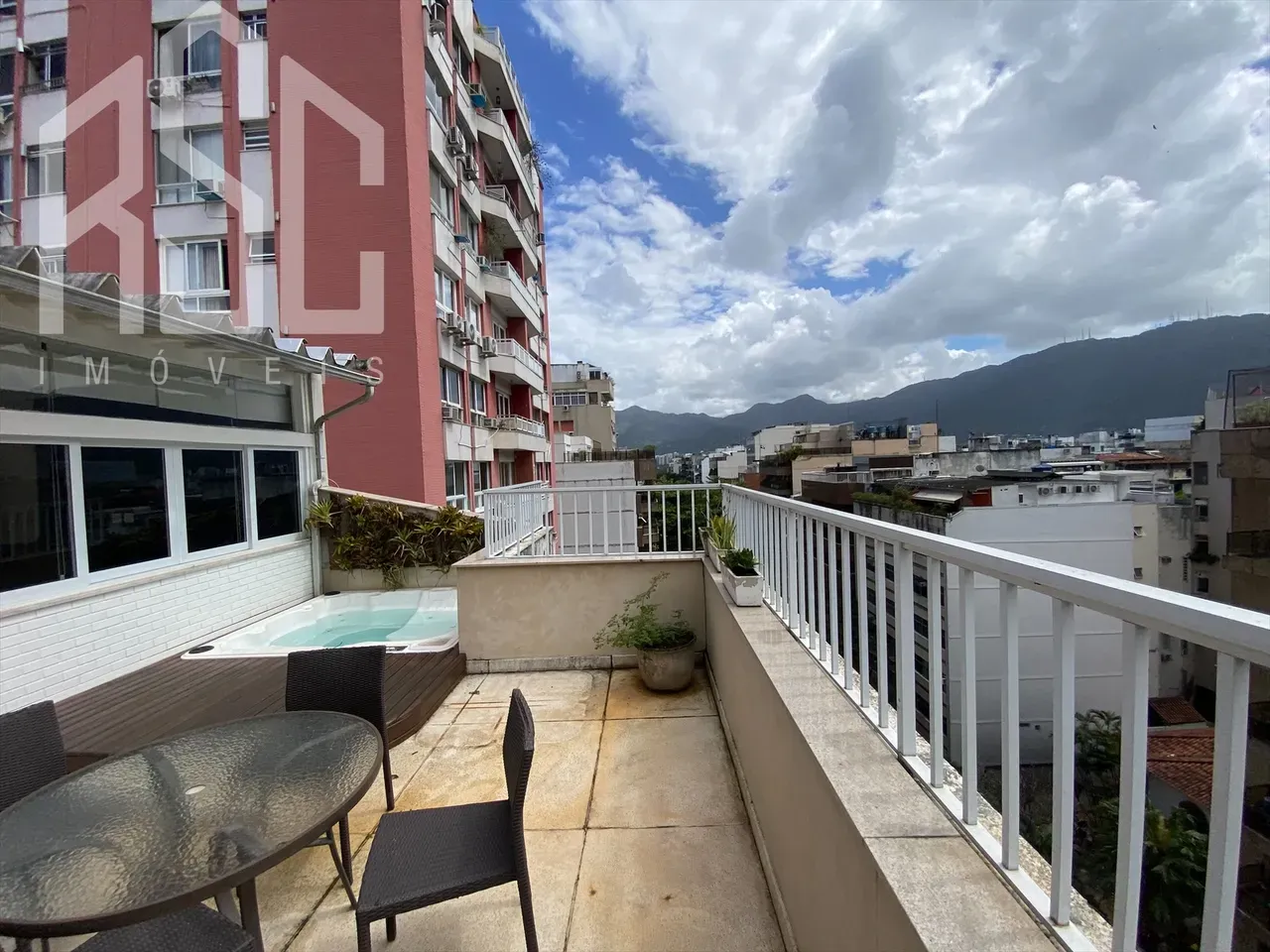 145 m² duplex penthouse with 2 bedrooms and 3 baths — photo 49