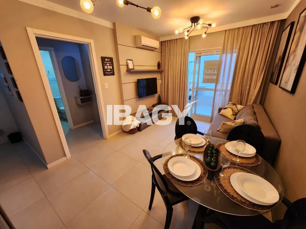 1-bedroom apartment with an open-plan kitchen — photo 3