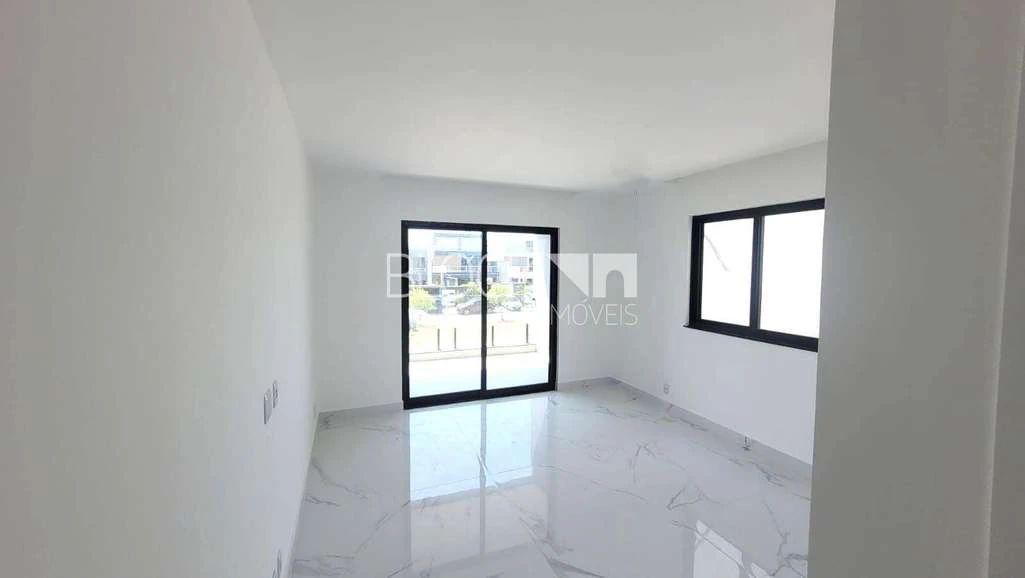 House with 5 en-suite bedrooms and private garden — photo 22