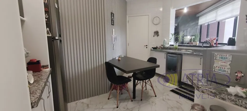 3-bedroom apartment with a separate closed kitchen — photo 30