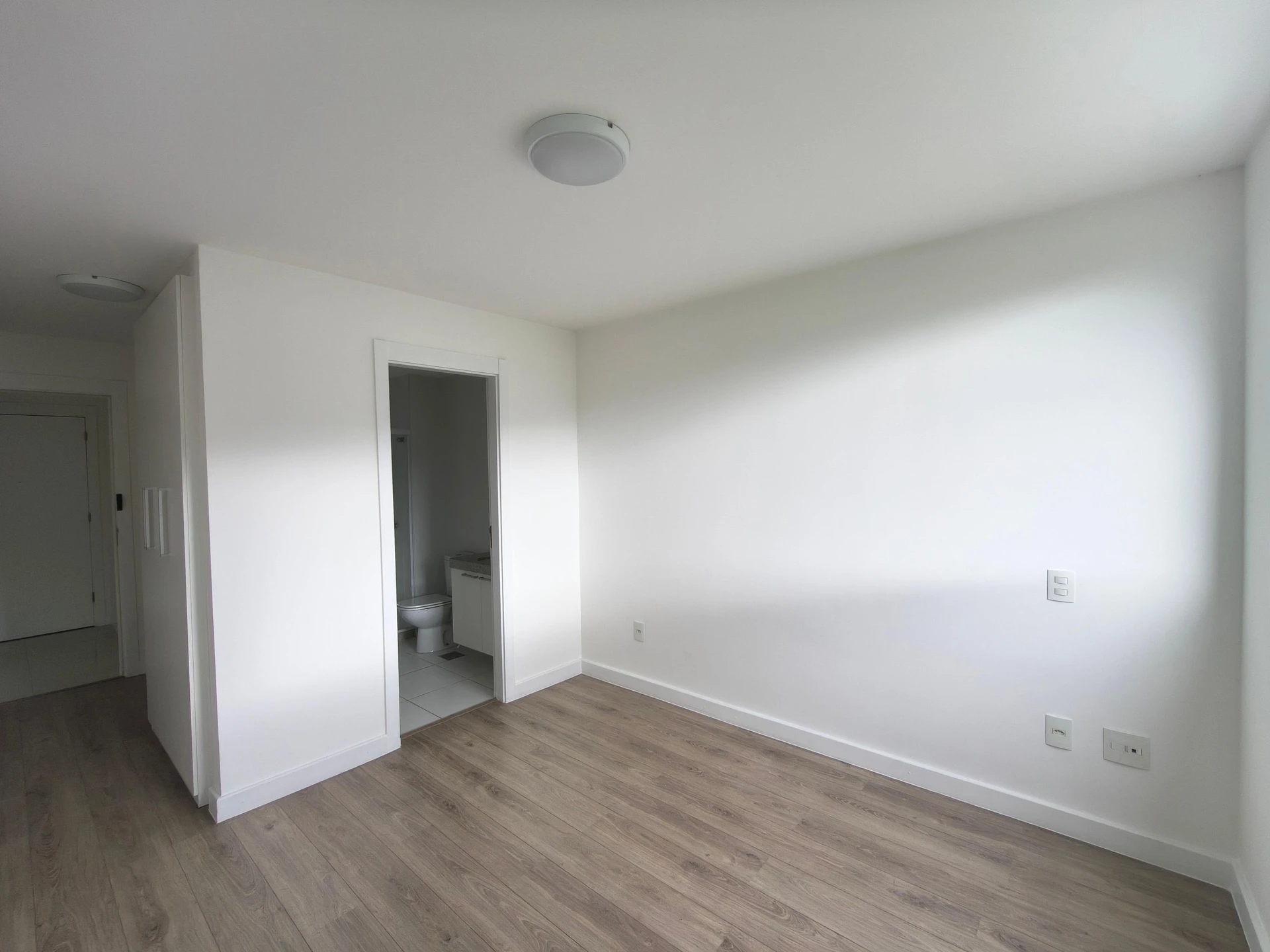 Apartamento, 82 m², com janelas do piso ao teto — photo 23