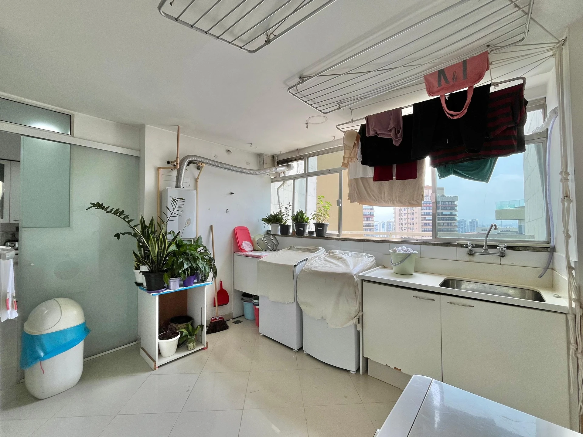 Furnished apartment, 450 m², with a water view — photo 16