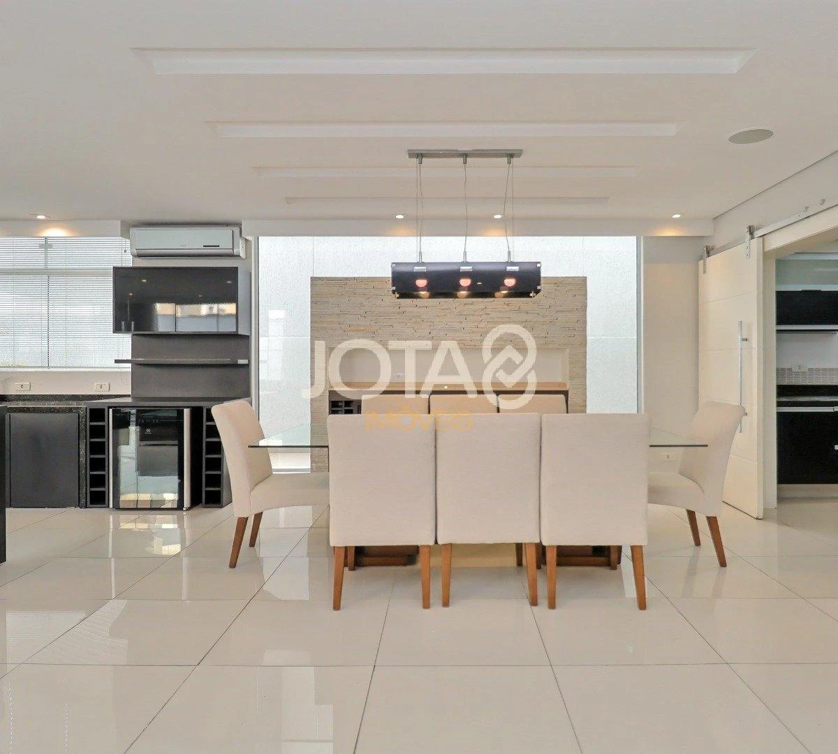 House with 3 en-suites, 400 m², plus a home office desk — photo 24