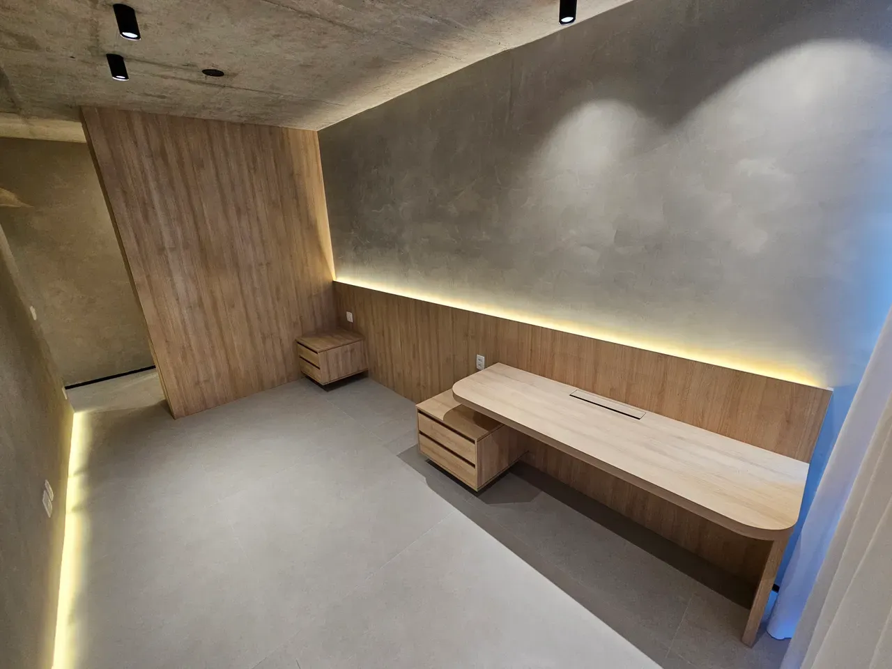 3-bedroom apartment with balcony and open kitchen — photo 25
