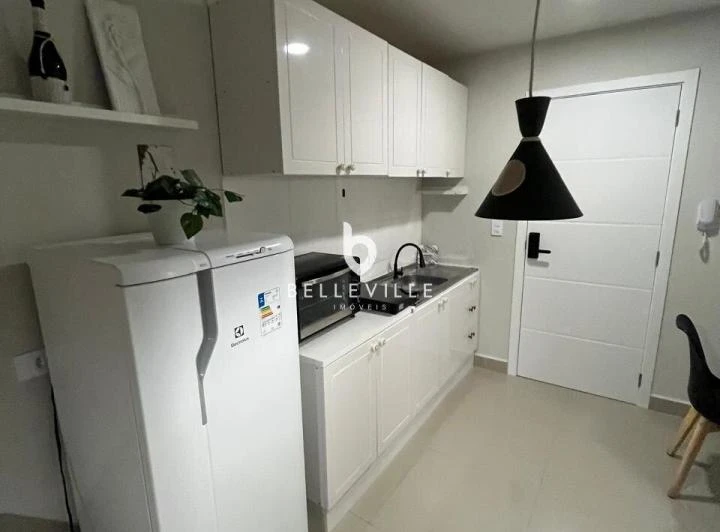 Studio amueblado de 29 m² con escritorio — photo 2