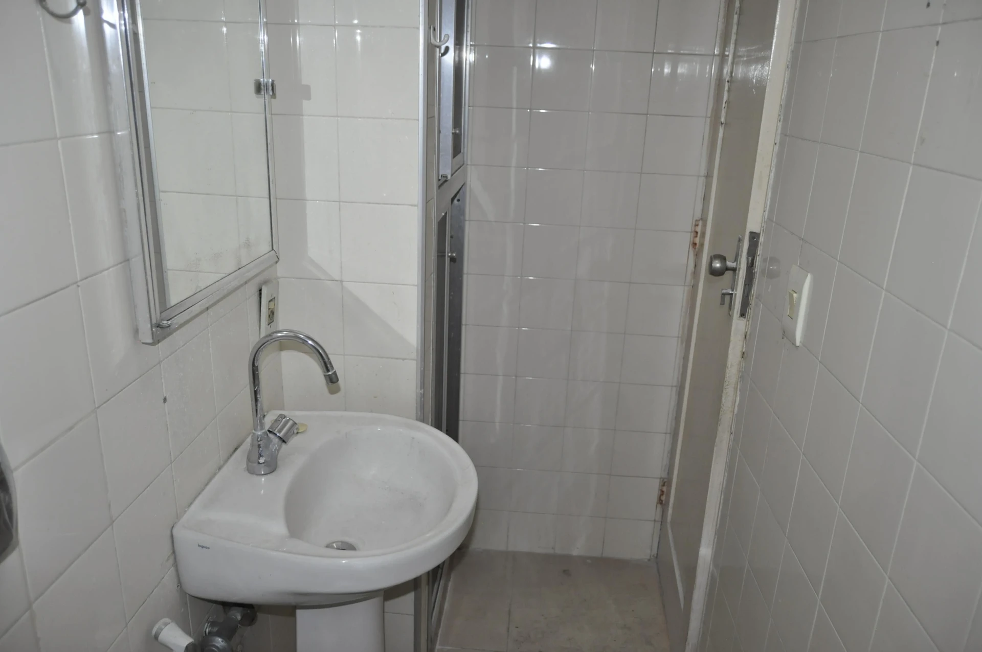 Furnished apartment, 64 m², with wood or laminate floors — photo 27