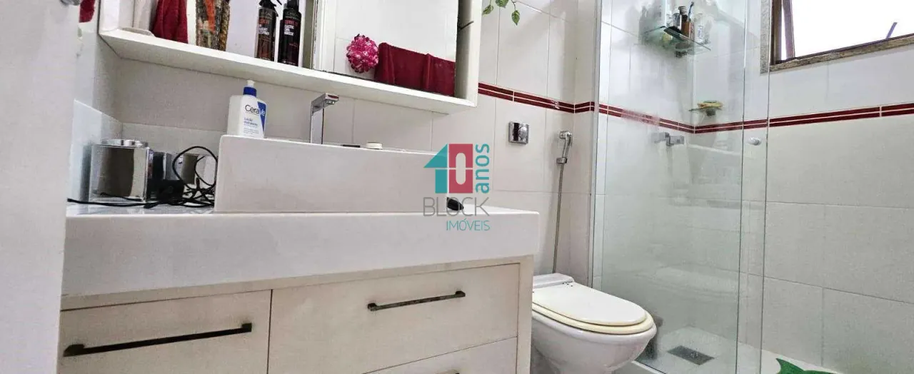 3-bedroom apartment with 3 en-suite bathrooms and 5 baths — photo 4