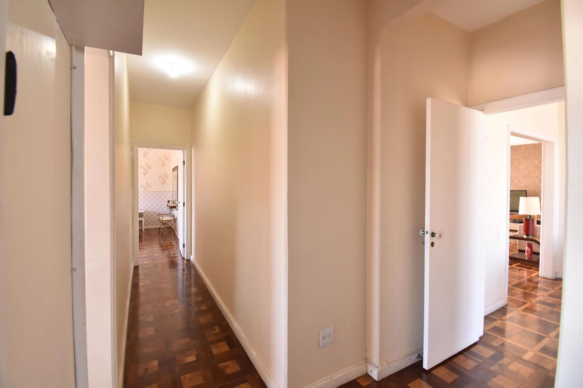 Bañera y 3 dormitorios: departamento de 219 m² — photo 5