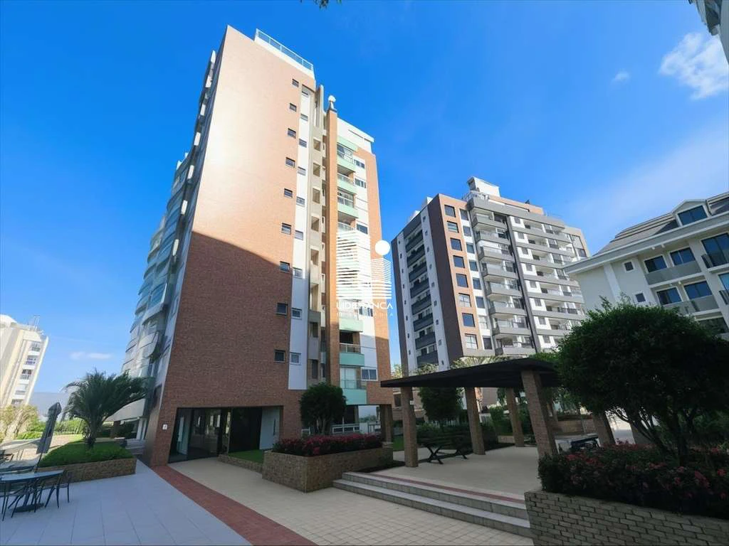 Квартира з 3 спальнями, балконом і 2 місцями — photo 4