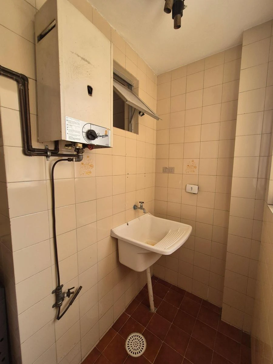 Apartment, 36 m², with wood or laminate floors — photo 3