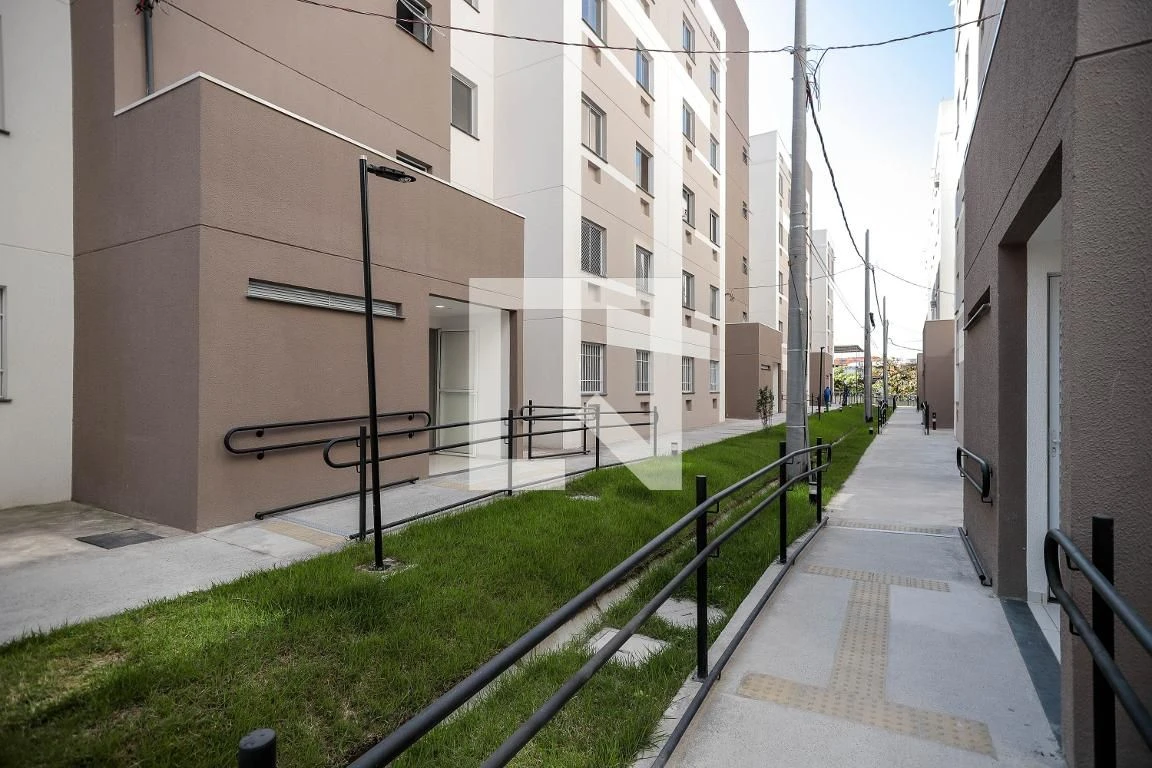 2-bedroom apartment with laundry area and 1 parking spot — photo 33
