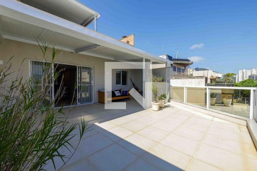 Furnished 3-bedroom apartment with 264 m² — photo 23