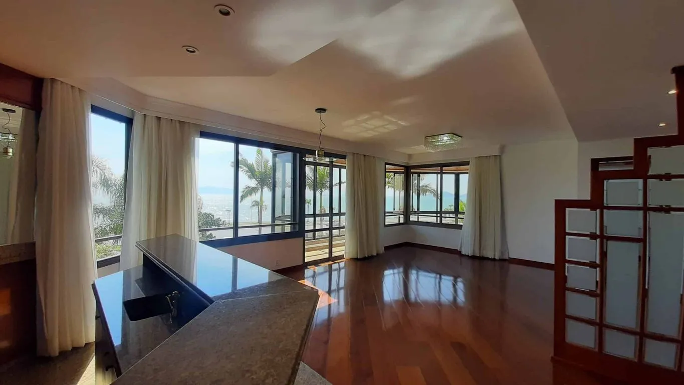 283 m² apartment with 4 bedrooms and 2 en-suites — photo 5