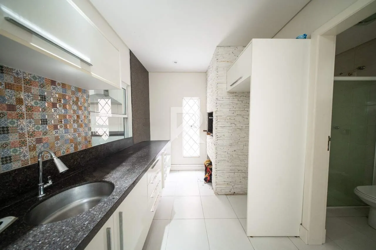 Casa com piscina, jardim e 4 quartos — photo 13