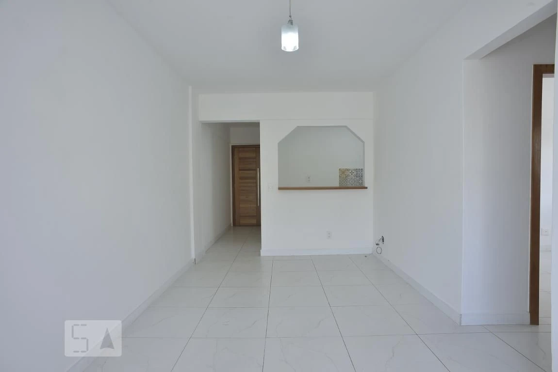 2-bedroom apartment in a building with a gym — photo 14