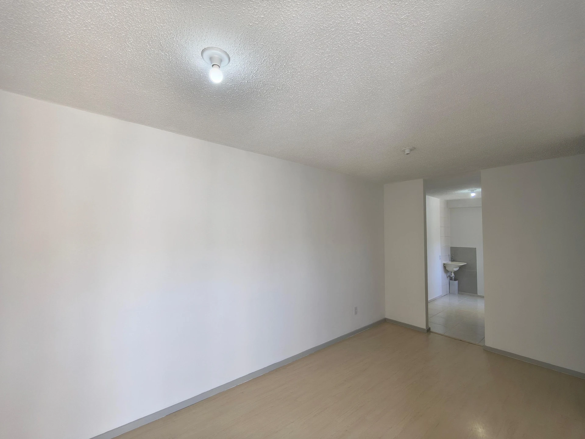 Apartamento de 2 quartos em condomínio com piscina — photo 18