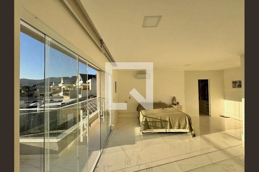 Casa para alugar com 6 quartos e 297 m², cozinha integrada — photo 10