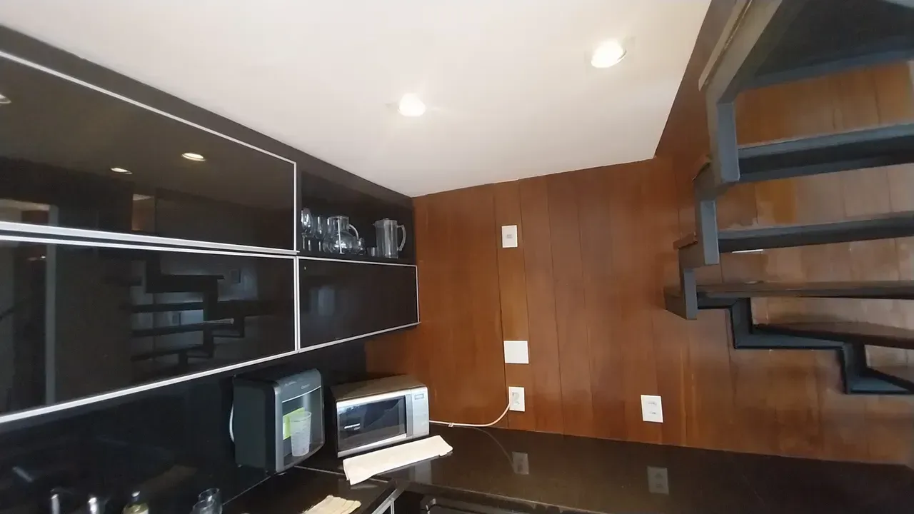 Furnished 1-bedroom apartment with 2 bathrooms — photo 15