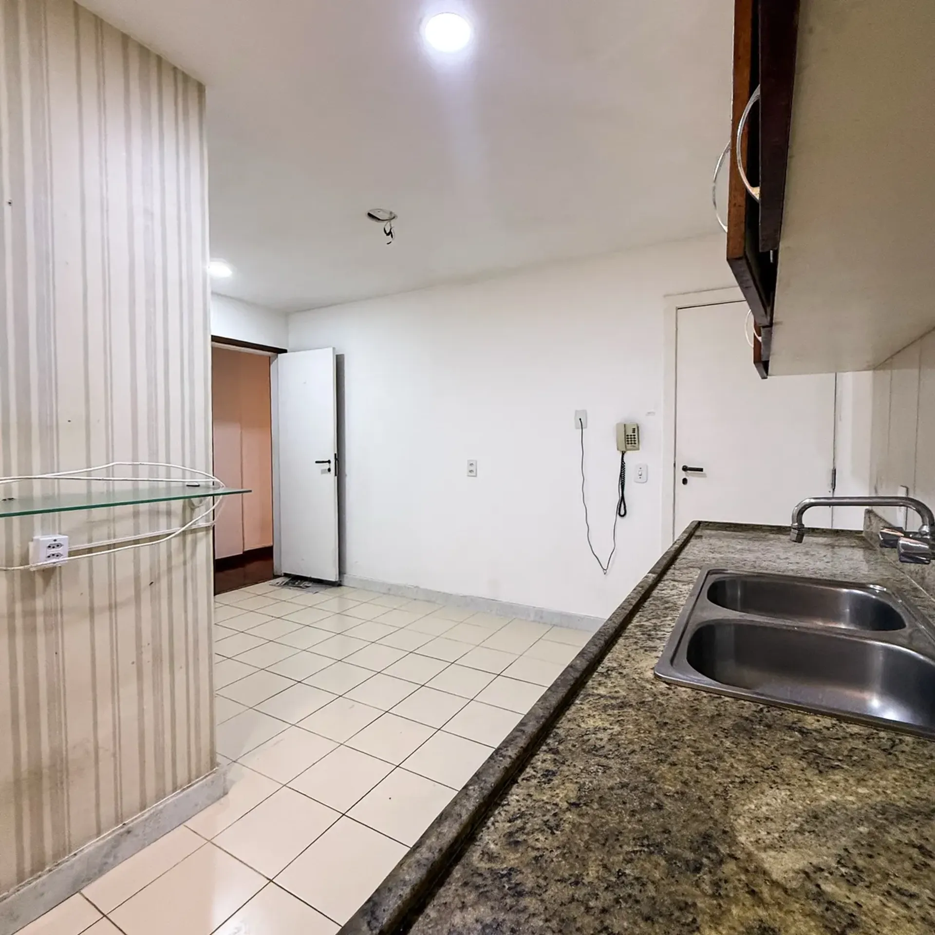 Private BBQ in a 3-bedroom apartment, 170 m² — photo 27